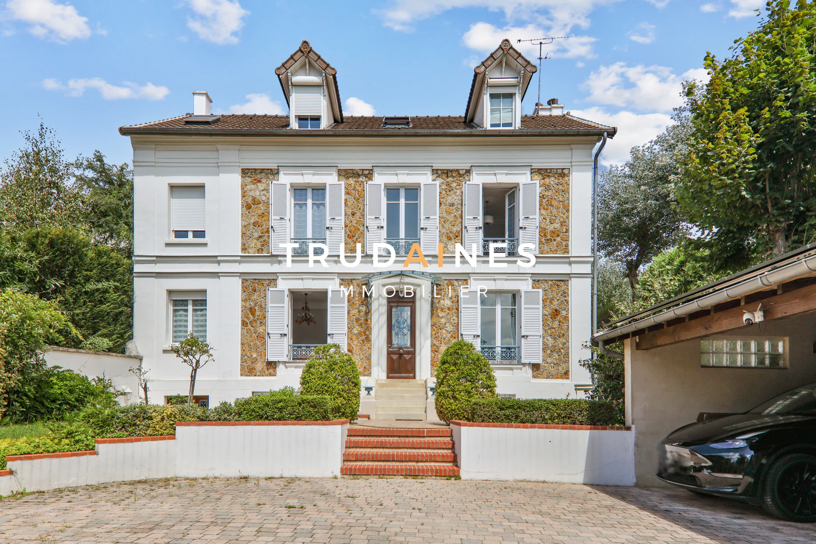 Demeure de 300 m² avec jardin, Vaucresson Centre