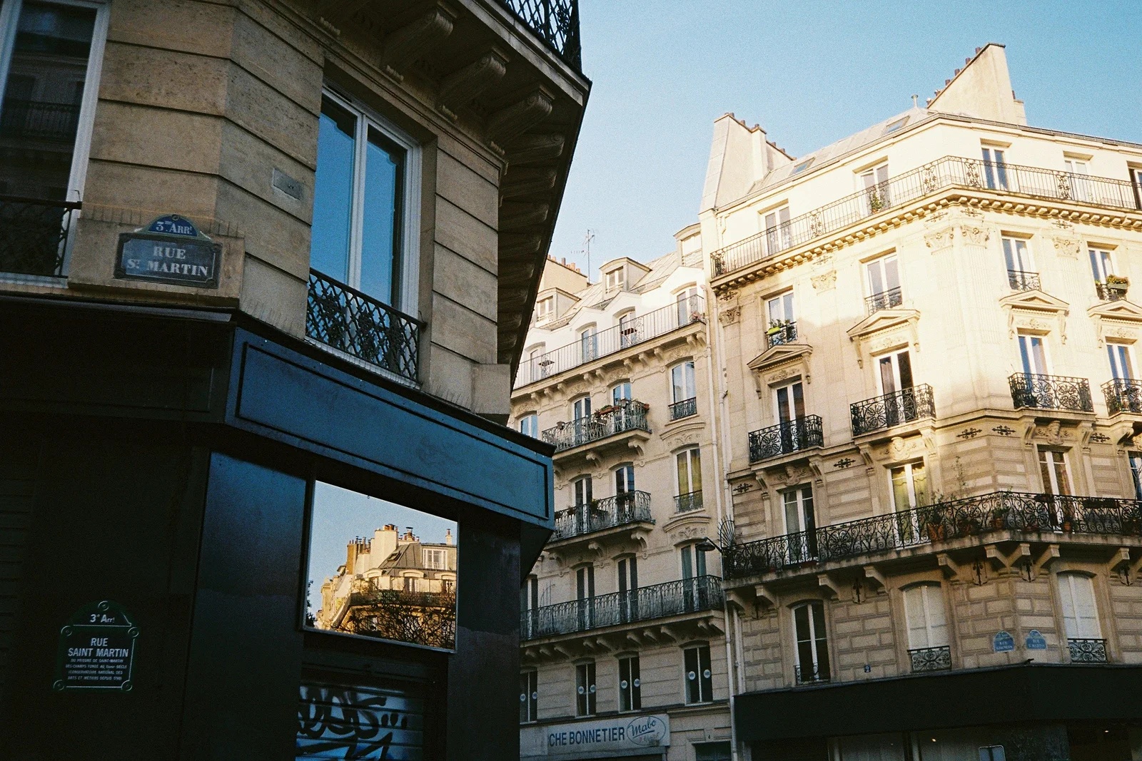 Immeubles parisiens détenus en SCI familiale